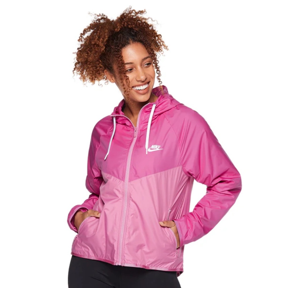 NEW Nike NSW Windrunner Jacket in pink, Size M